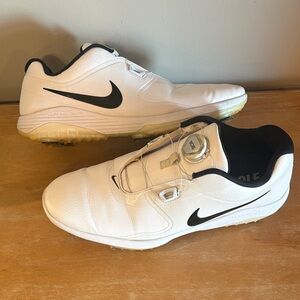 Nike Men’s Vapor Pro Boa Fit Golf Shoes with Spikes